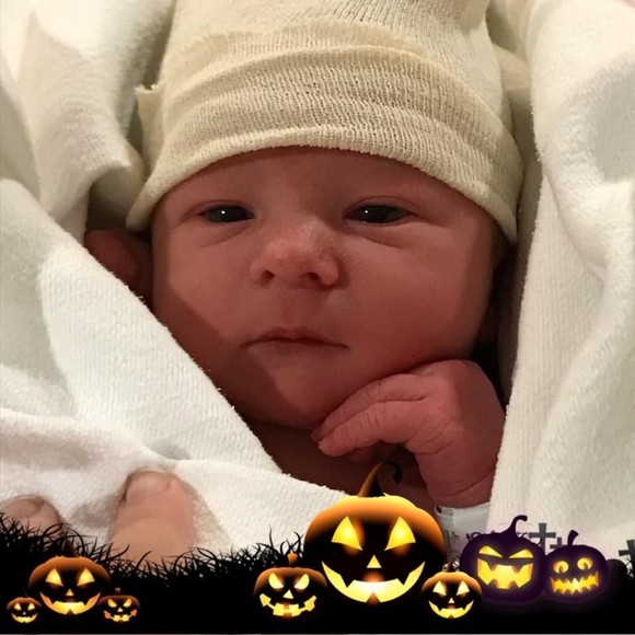 Meet your Posher, Stefnie - Picture 1 of 1